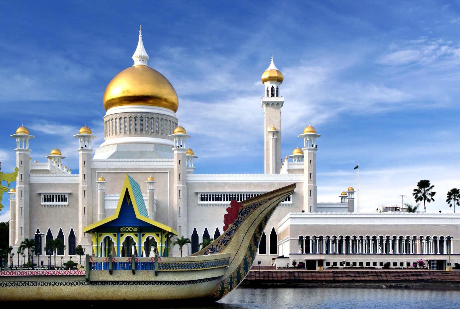travelwithabdullah/brunei/omarsaifuddinmosque/goldendomemosque